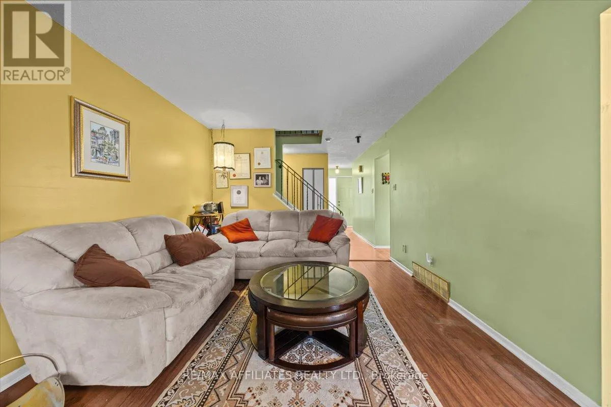 1093 ST LUCIA PLACE