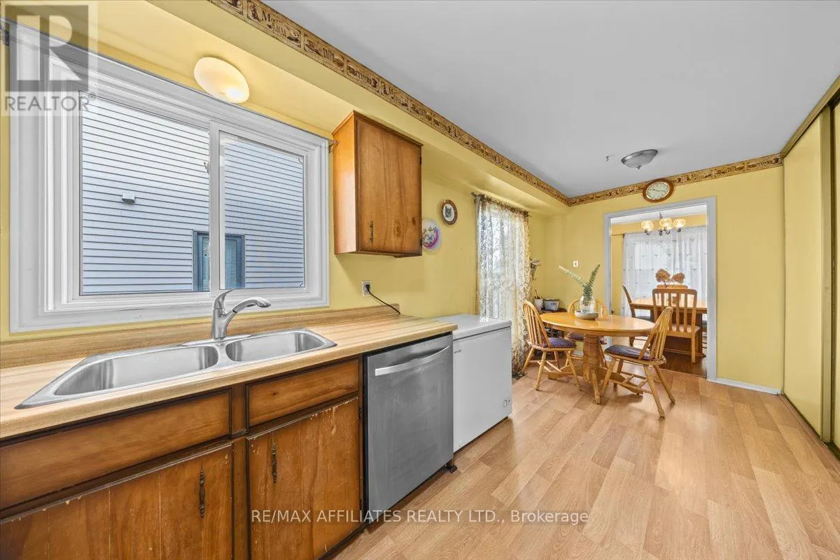1093 ST LUCIA PLACE