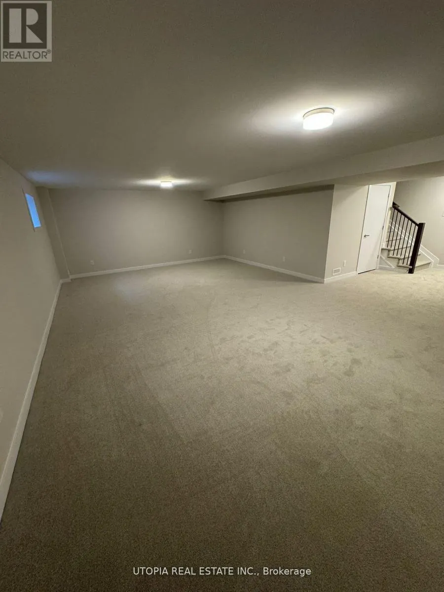 112 HACKAMORE CRESCENT