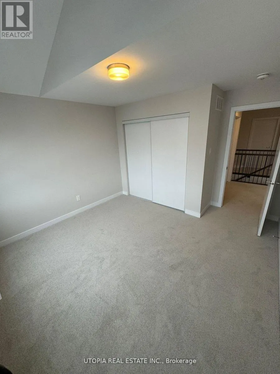 112 HACKAMORE CRESCENT