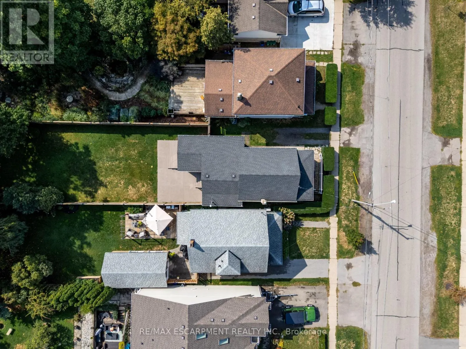 53 BAYVIEW DRIVE