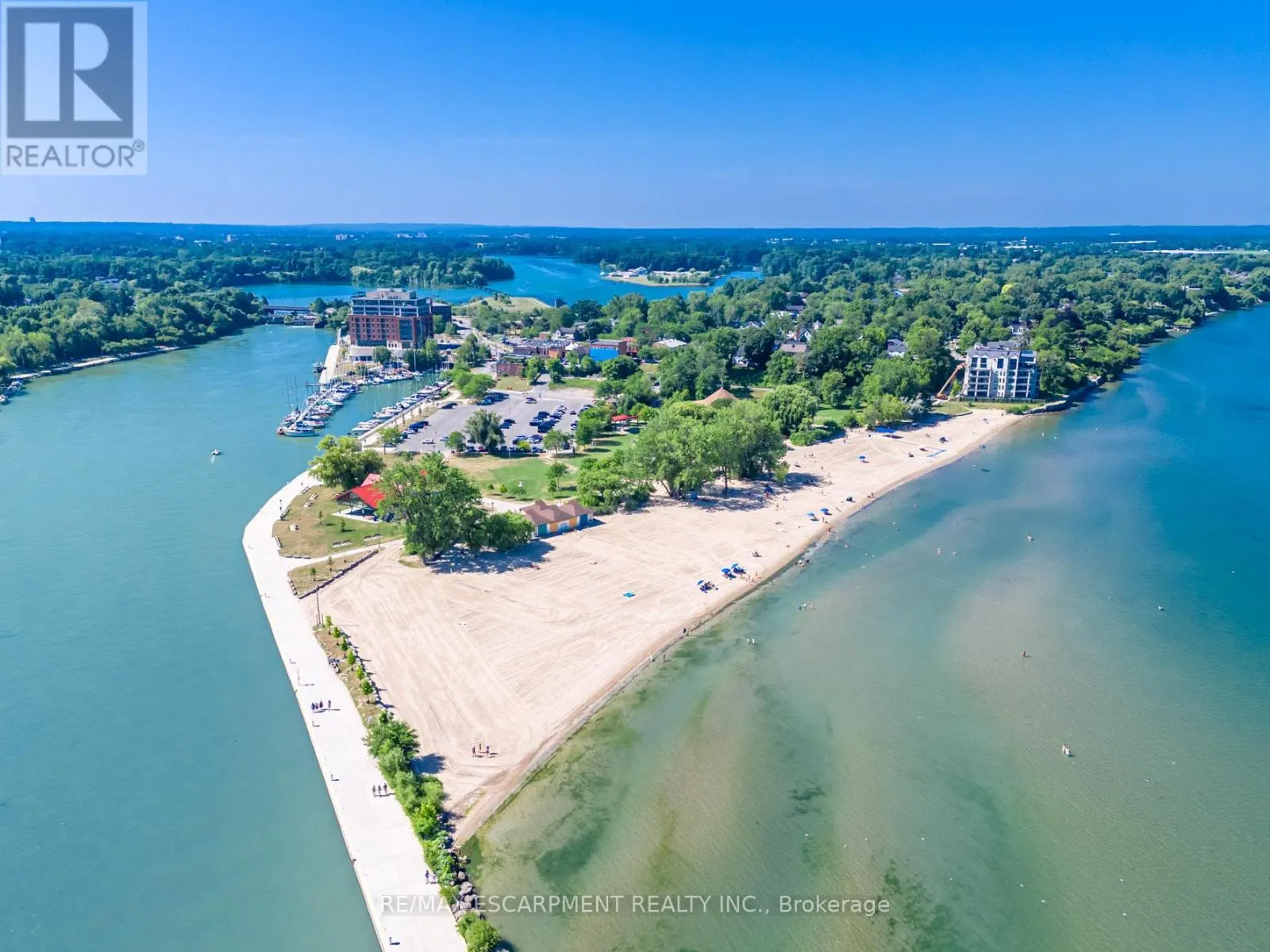53 BAYVIEW DRIVE
