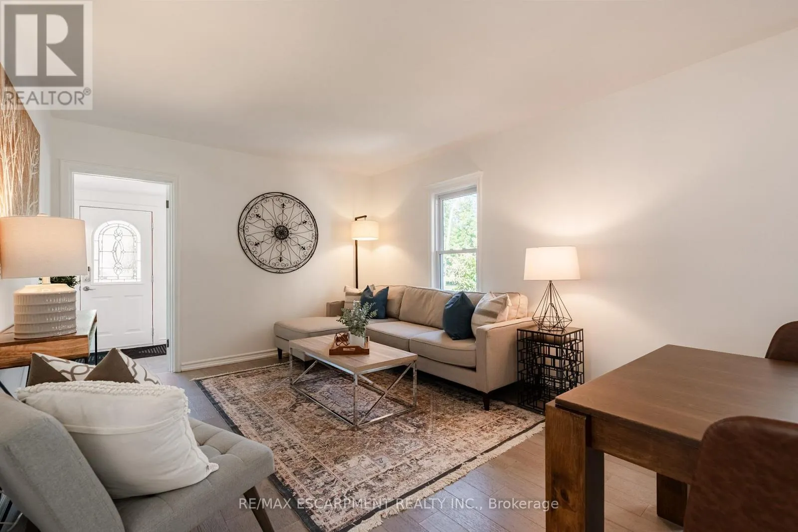 53 BAYVIEW DRIVE