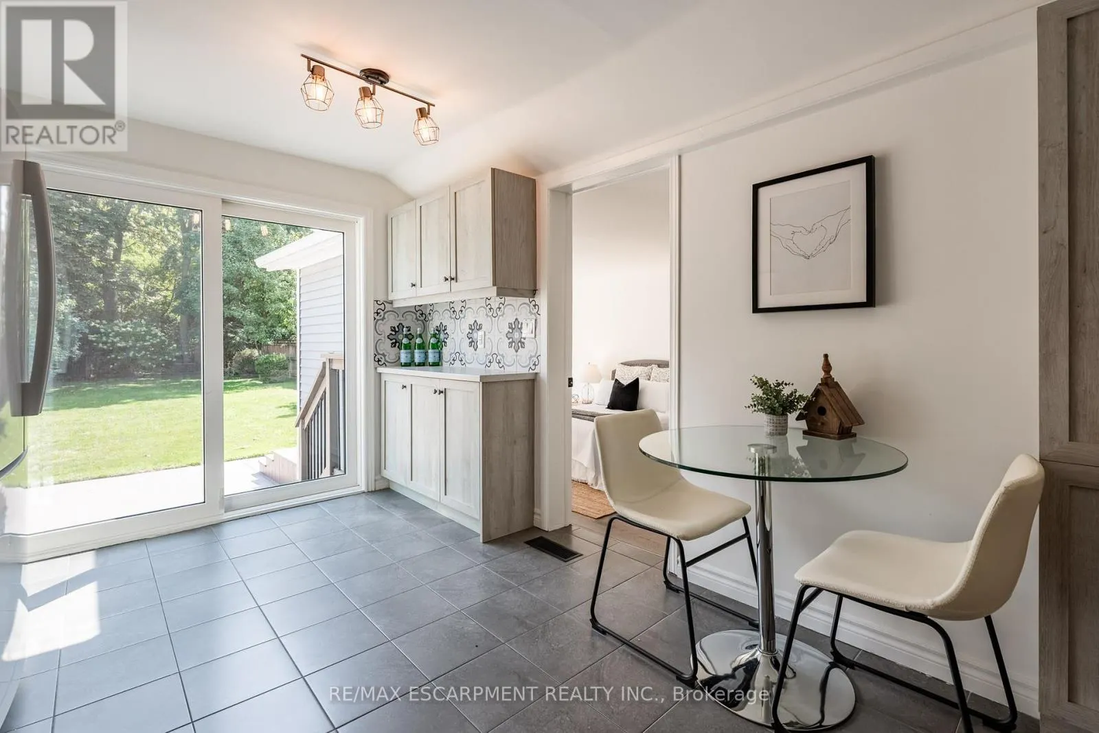 53 BAYVIEW DRIVE