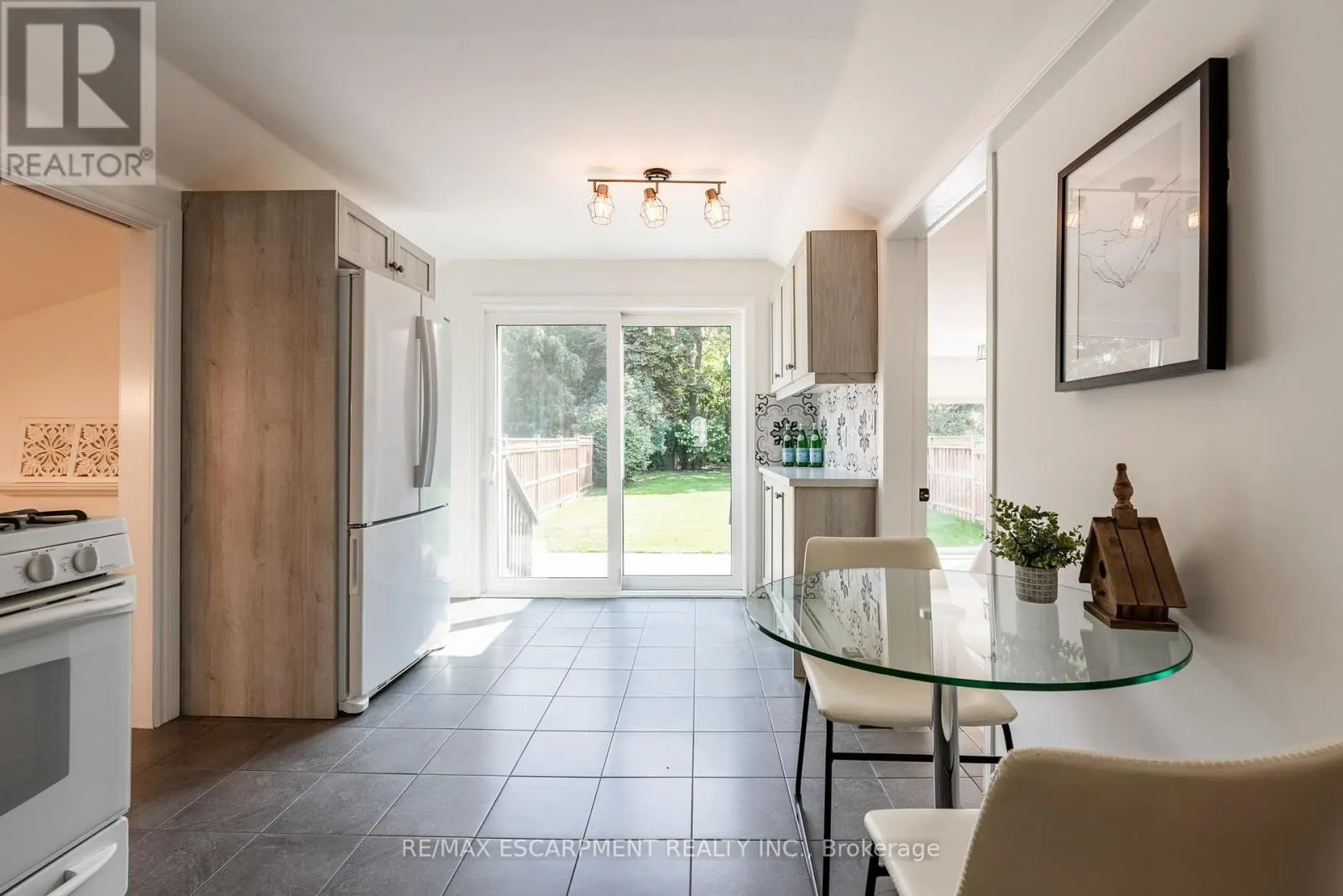 53 BAYVIEW DRIVE