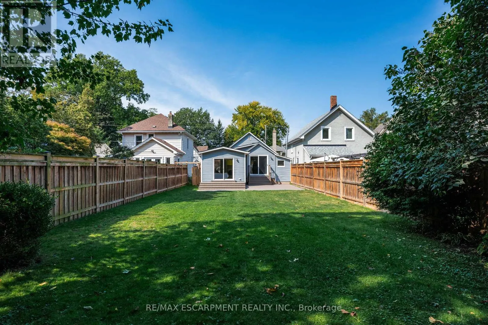 53 BAYVIEW DRIVE