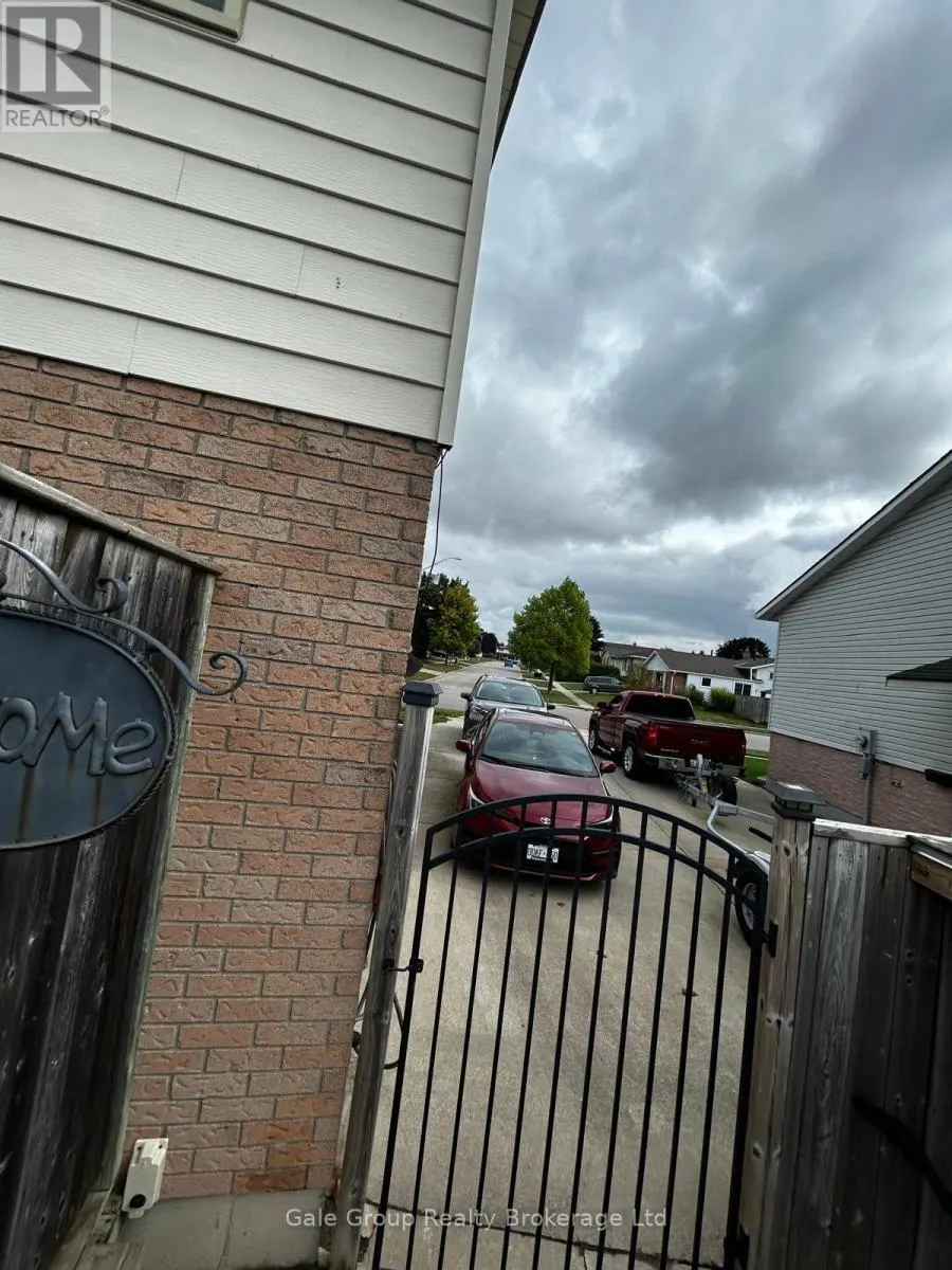 1114 CREE AVENUE