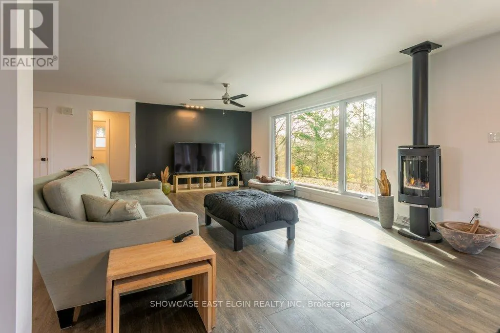 26 LAWRENCE CRESCENT