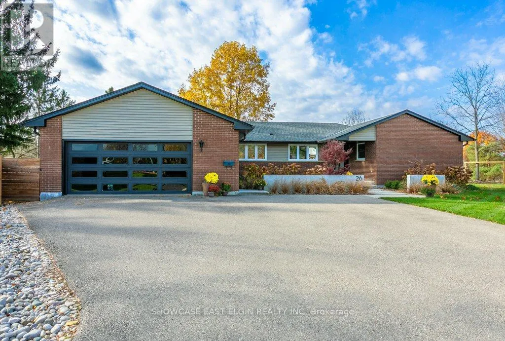26 LAWRENCE CRESCENT
