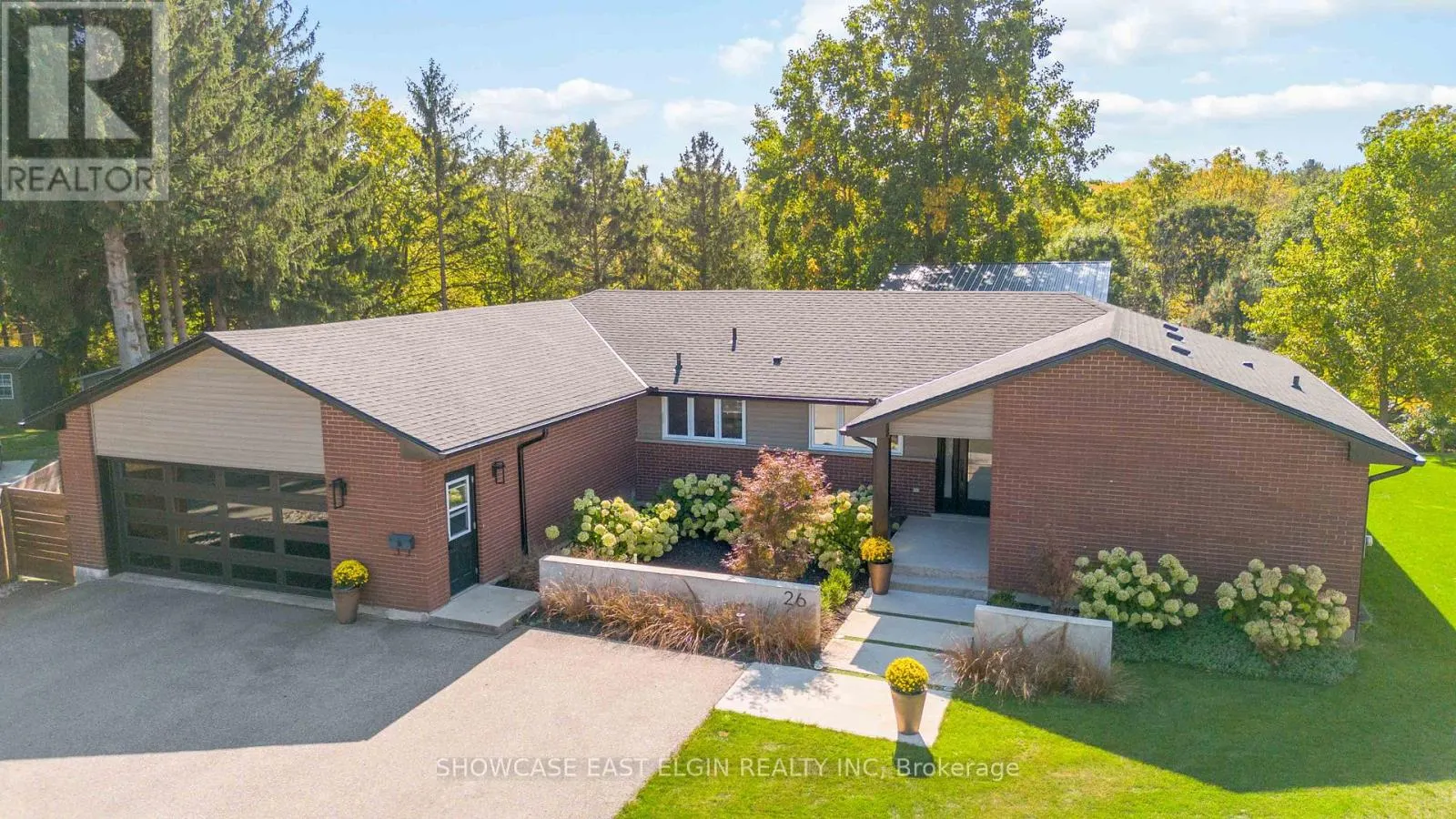 26 LAWRENCE CRESCENT
