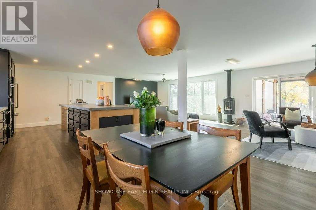 26 LAWRENCE CRESCENT