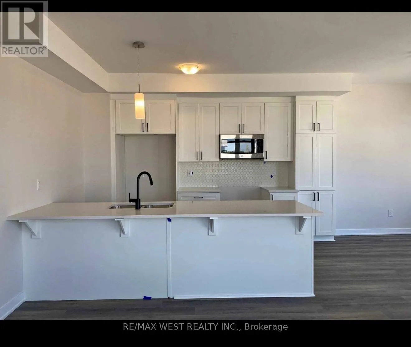 216 TUSSOCK PRIVATE