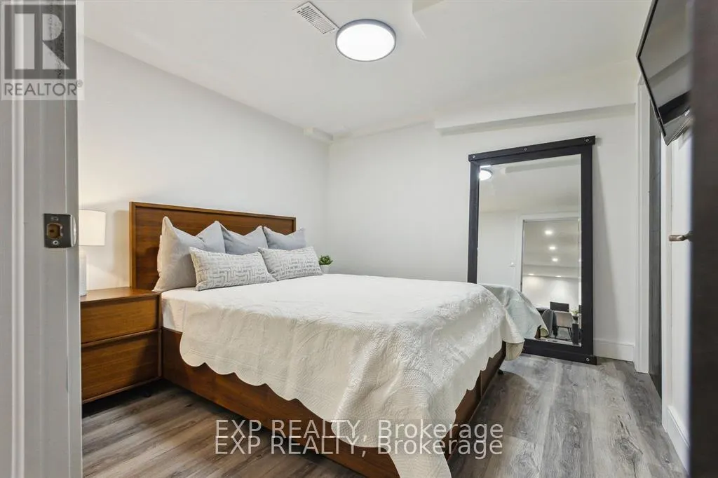 77 IMPERIAL ROAD N