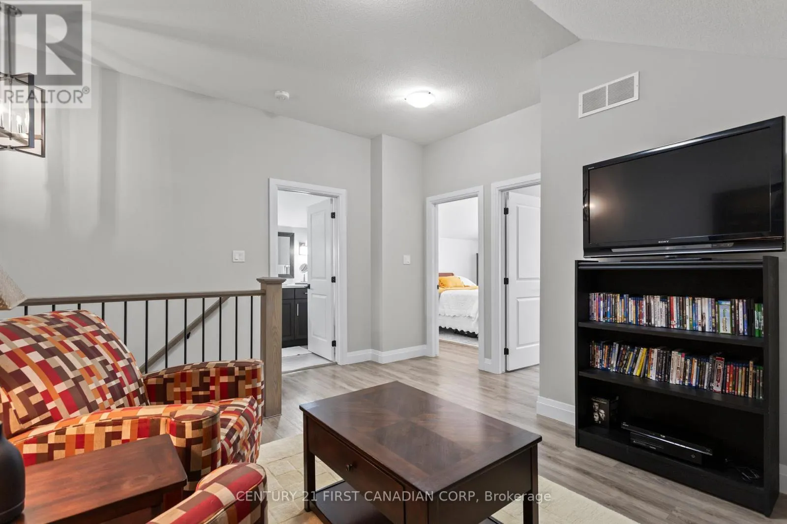 3 - 10038 OXBOW DRIVE, #3