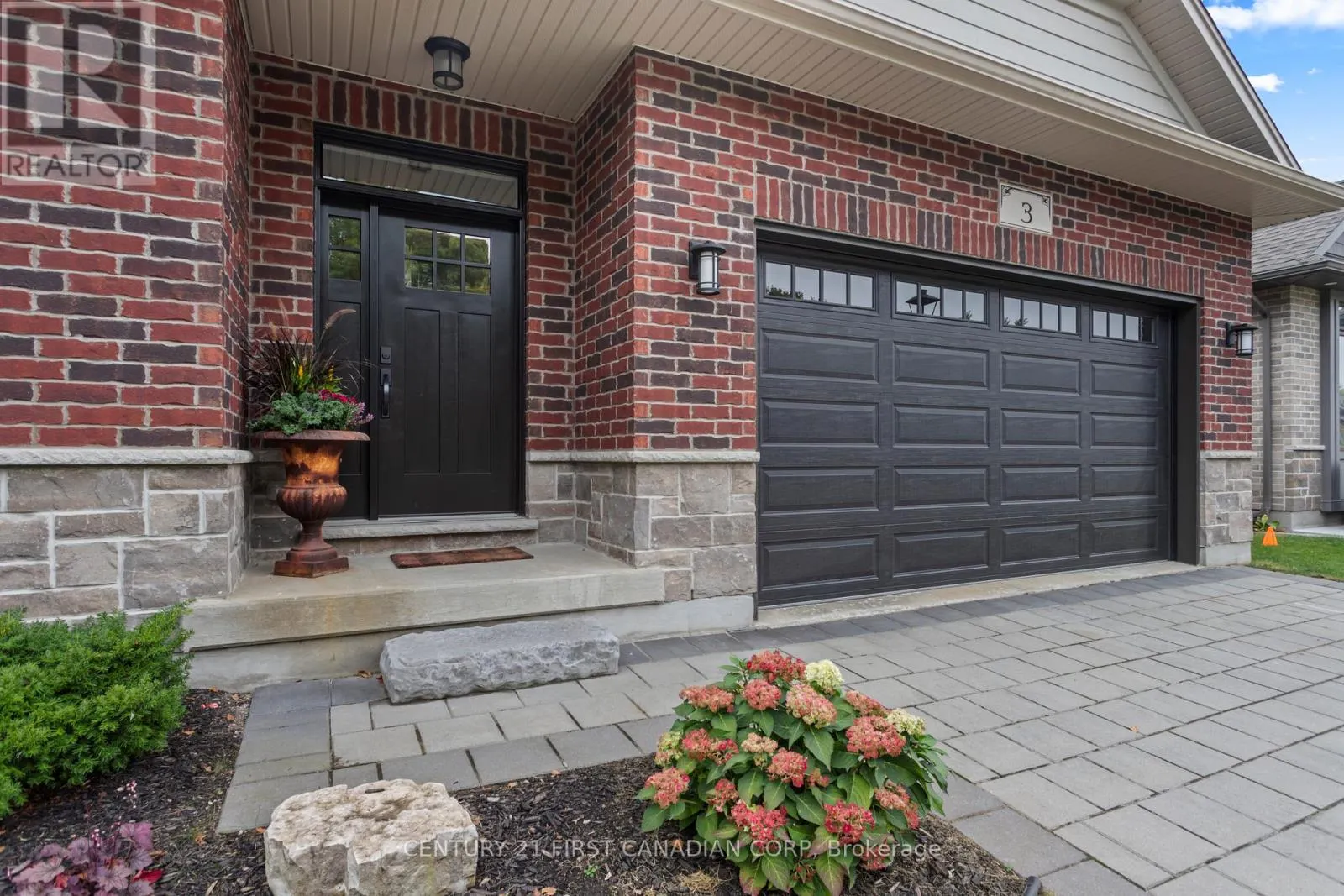 3 - 10038 OXBOW DRIVE, #3