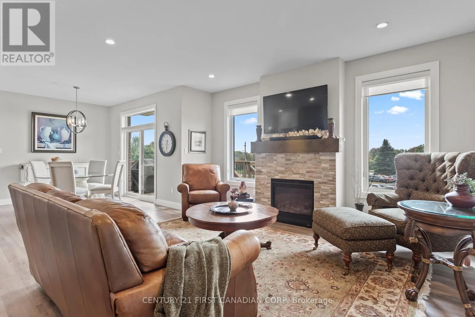 3 - 10038 OXBOW DRIVE, #3