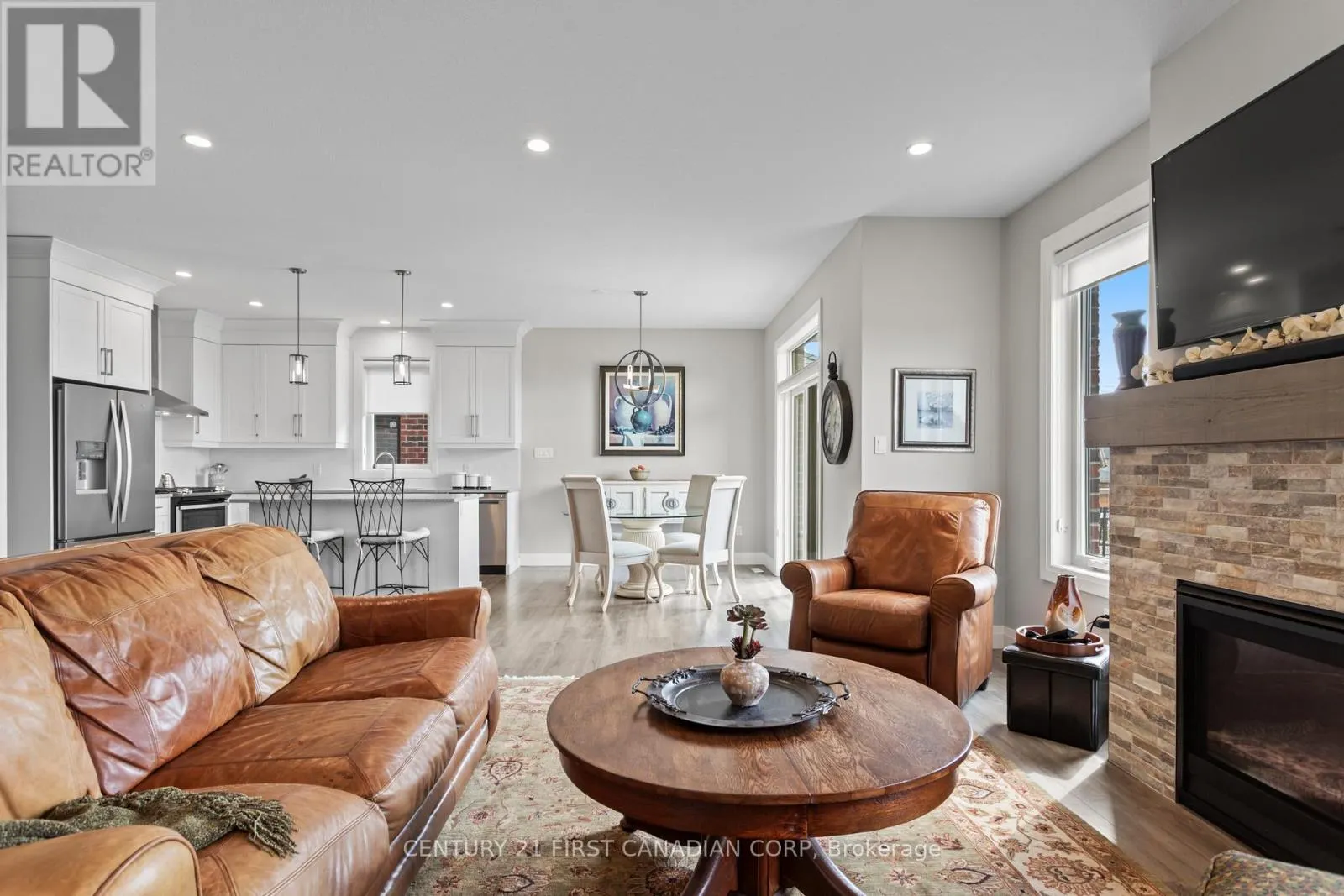 3 - 10038 OXBOW DRIVE, #3