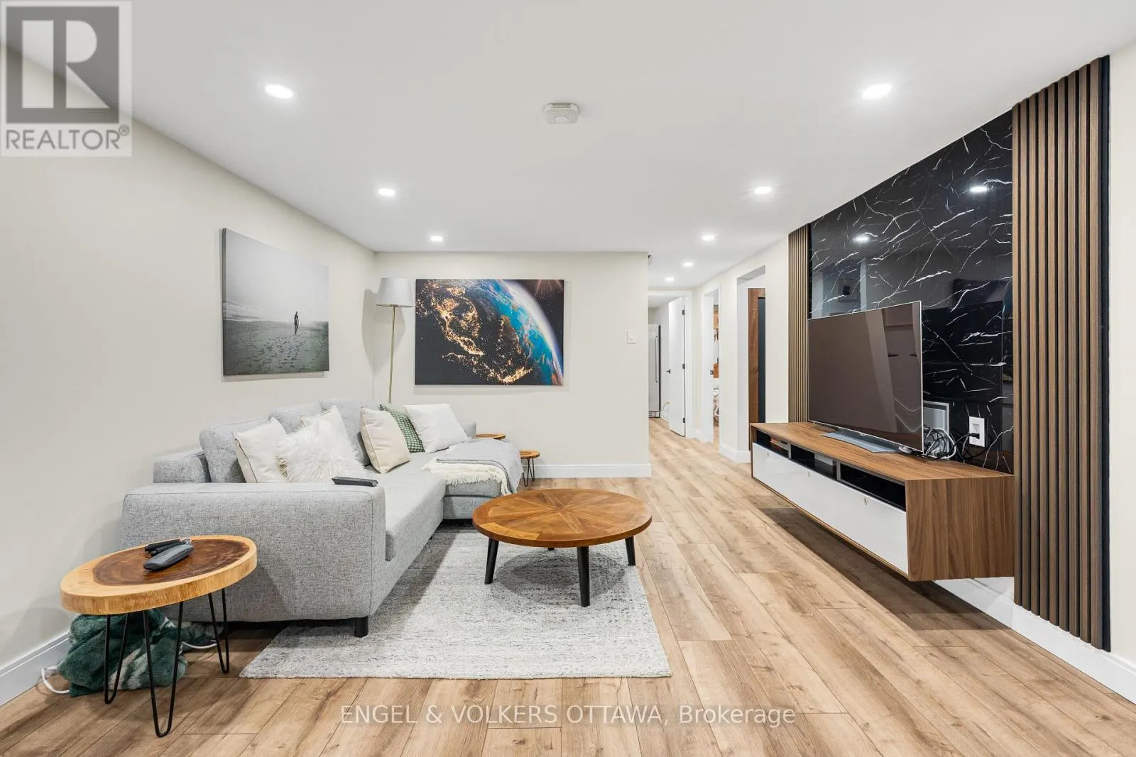 2 DAVIES COURT