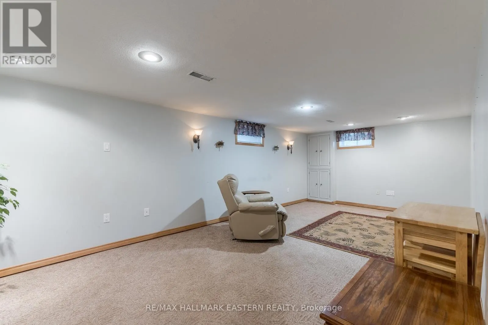 385 BELLEVUE STREET