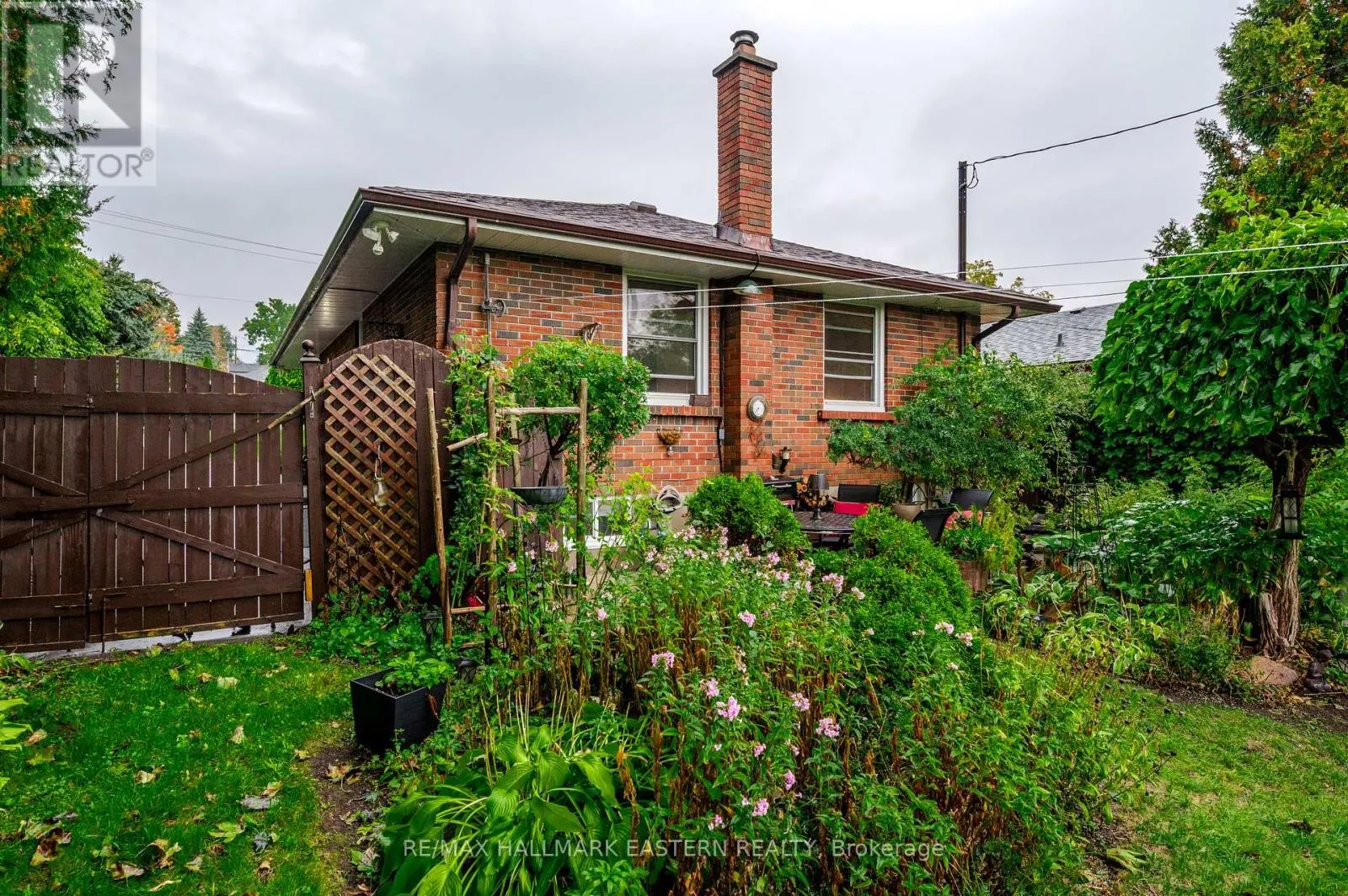 385 BELLEVUE STREET