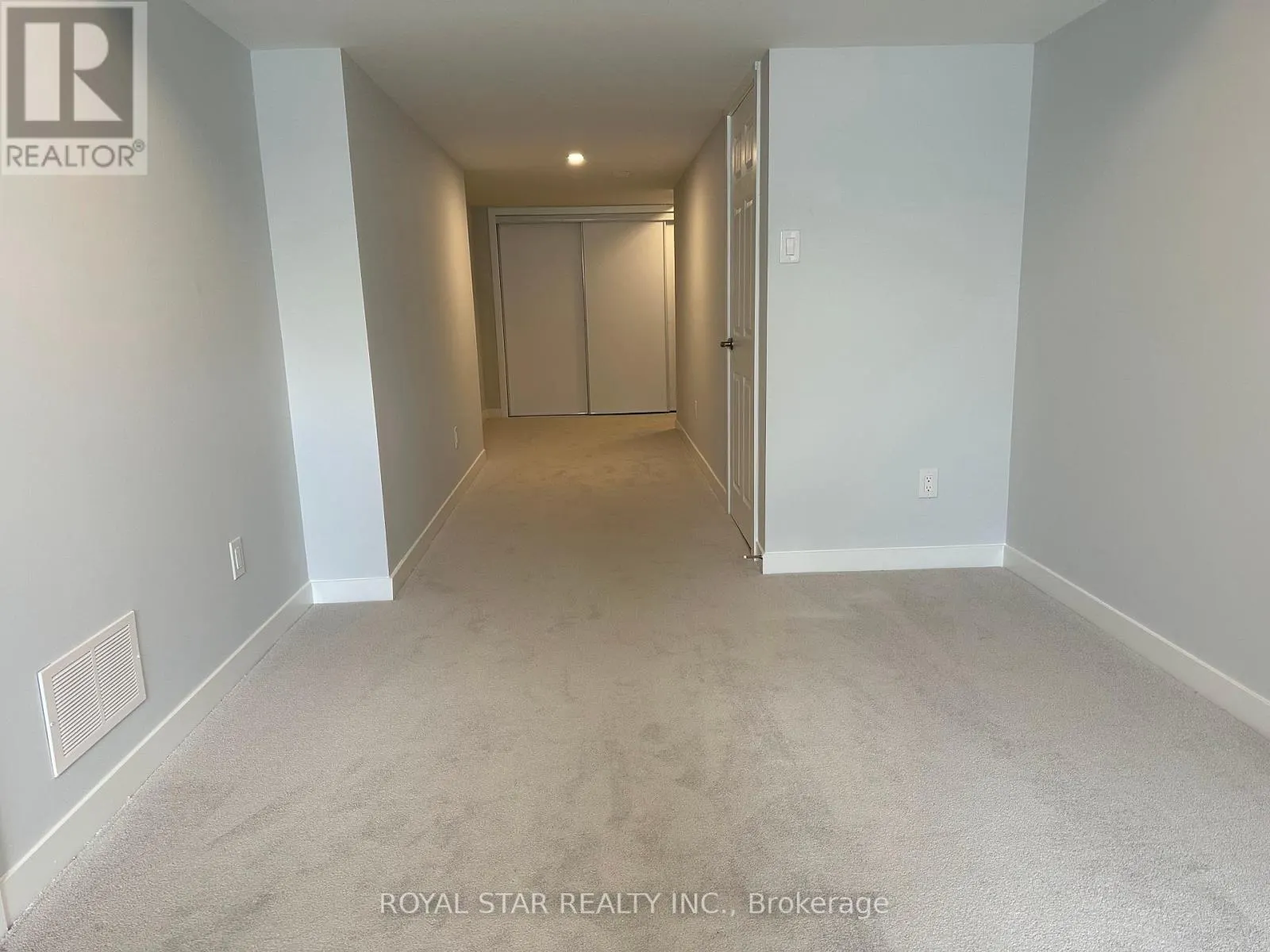 238 BILLRIAN CRESCENT