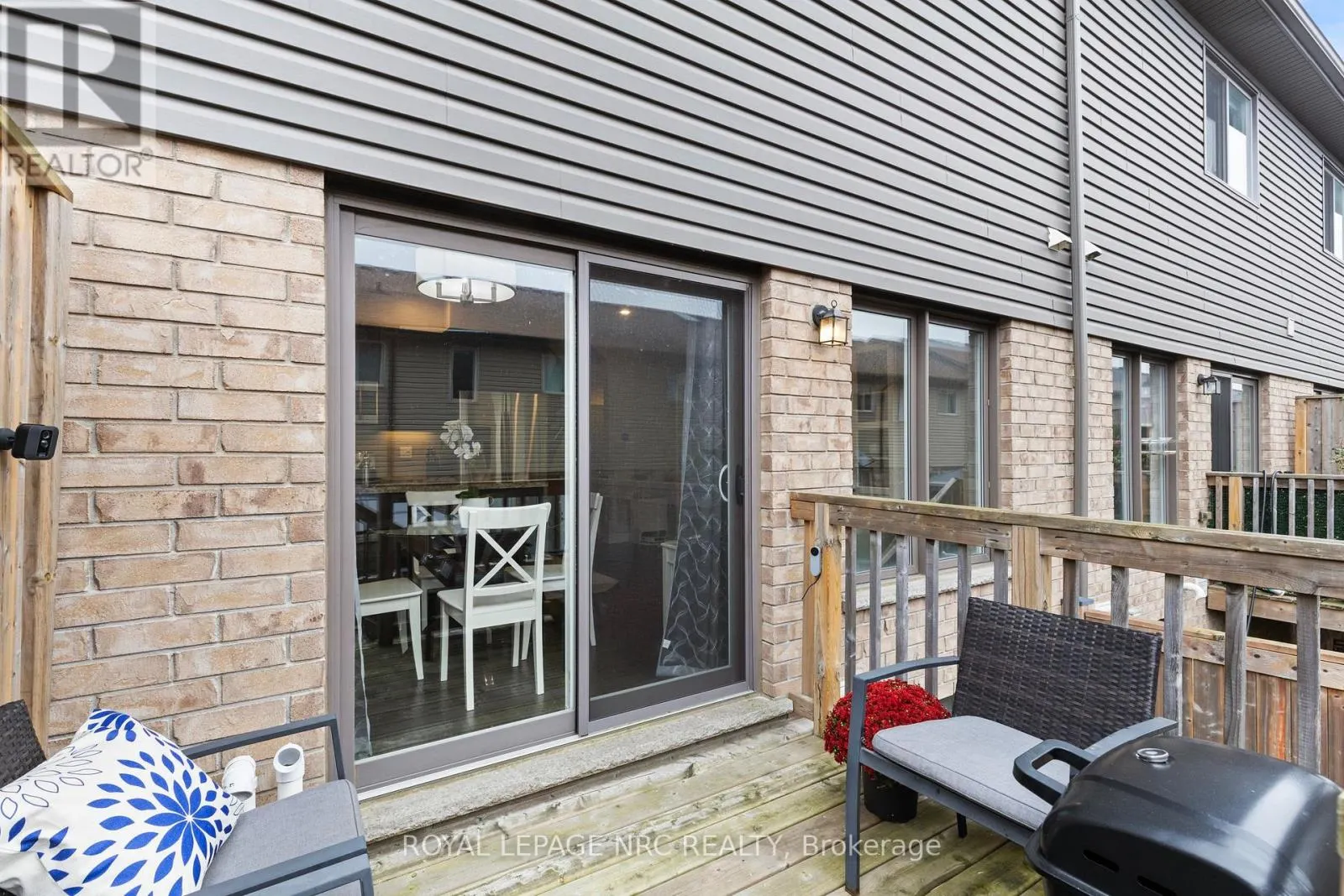 15 - 377 GLANCASTER ROAD, #15