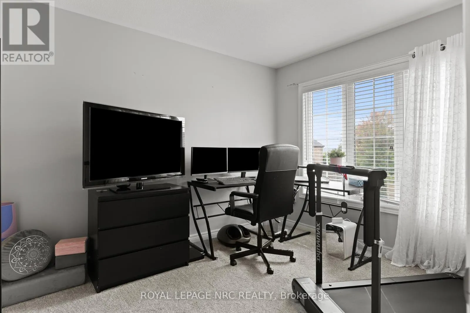 15 - 377 GLANCASTER ROAD, #15