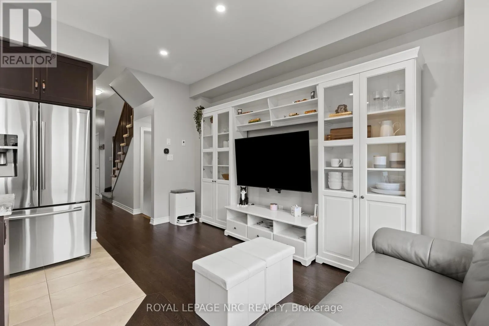 15 - 377 GLANCASTER ROAD, #15