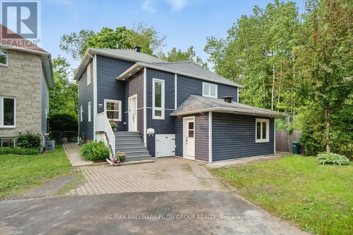 84 EASTPARK DRIVE