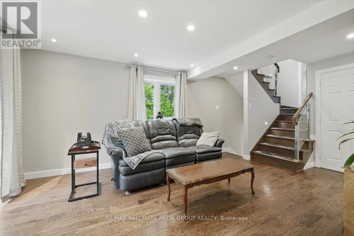 84 EASTPARK DRIVE