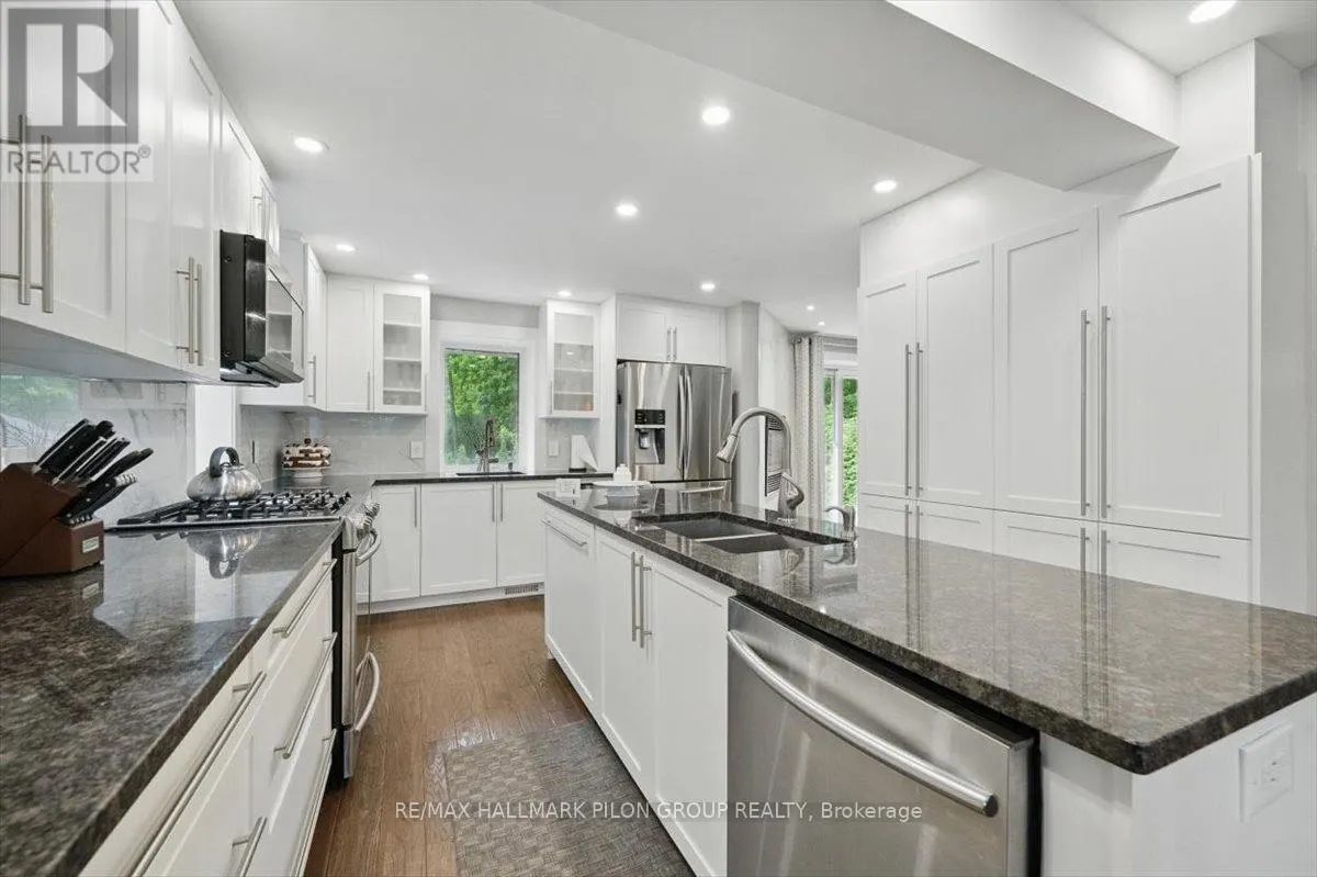 84 EASTPARK DRIVE