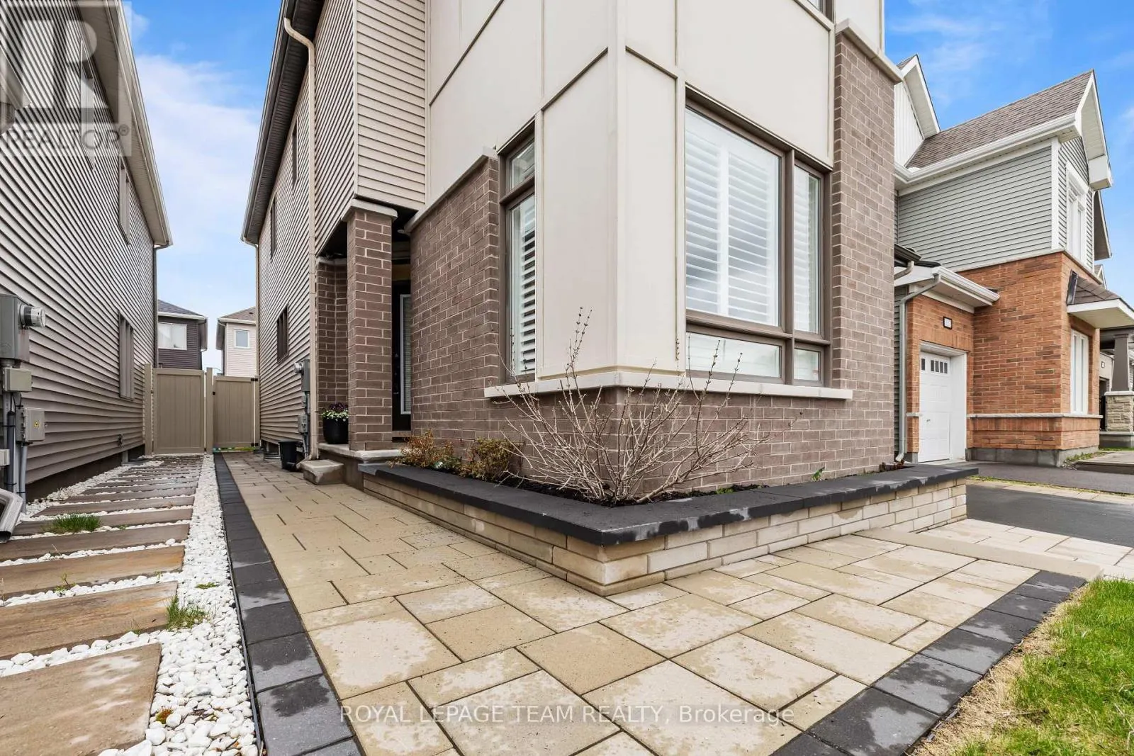 1135 APOLUNE STREET