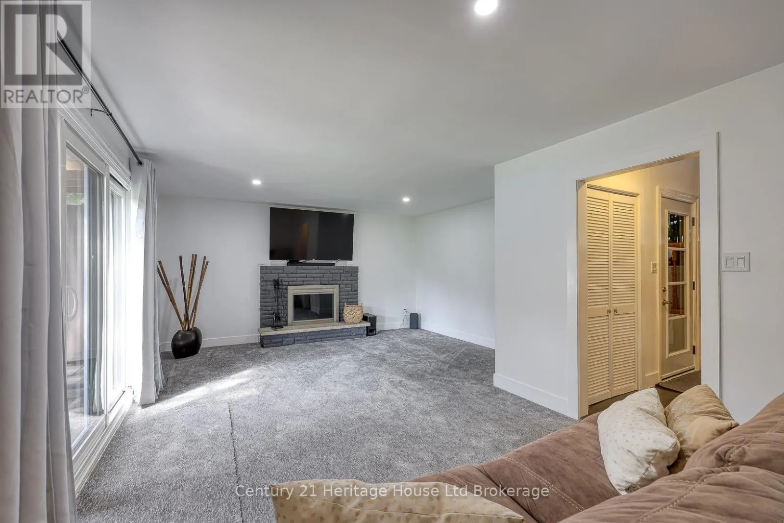 275 CARTIER DRIVE N