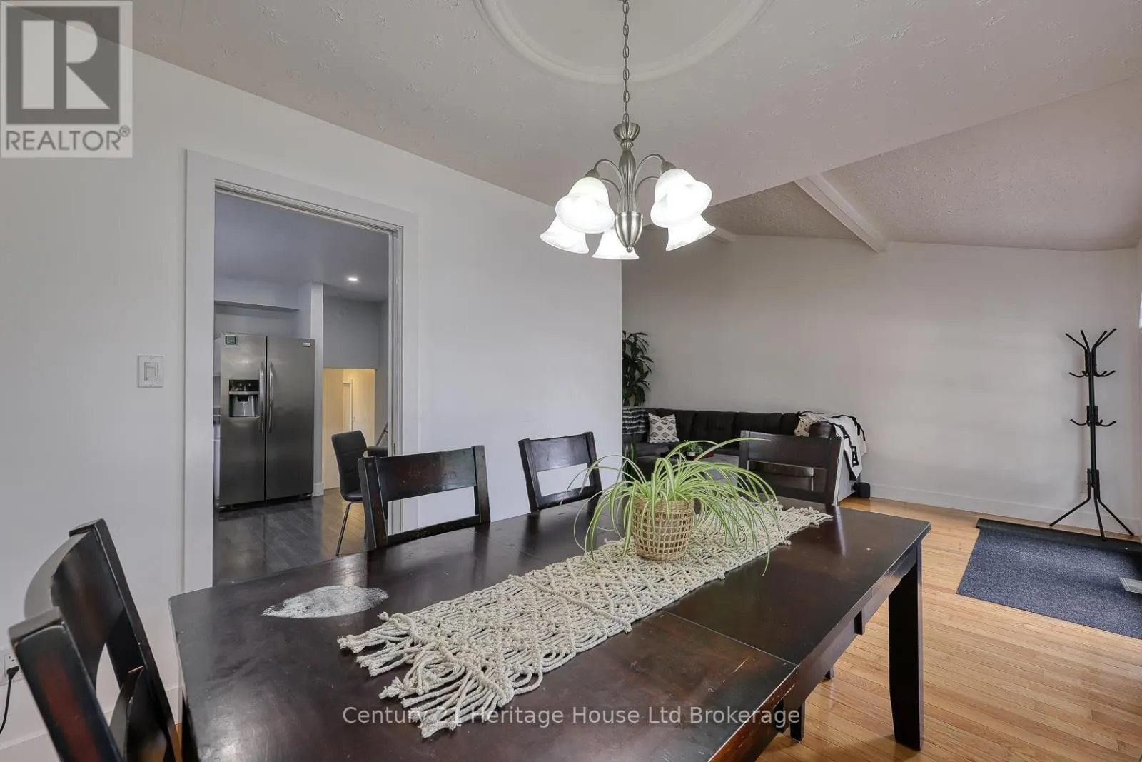 275 CARTIER DRIVE N