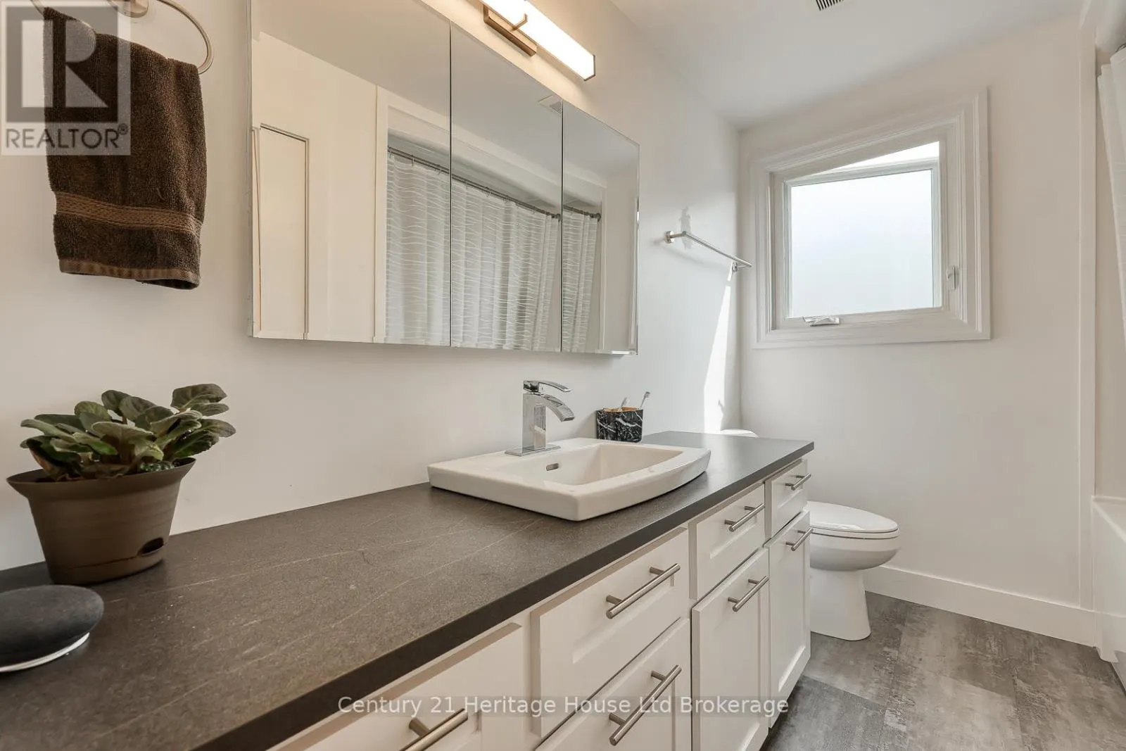 275 CARTIER DRIVE N