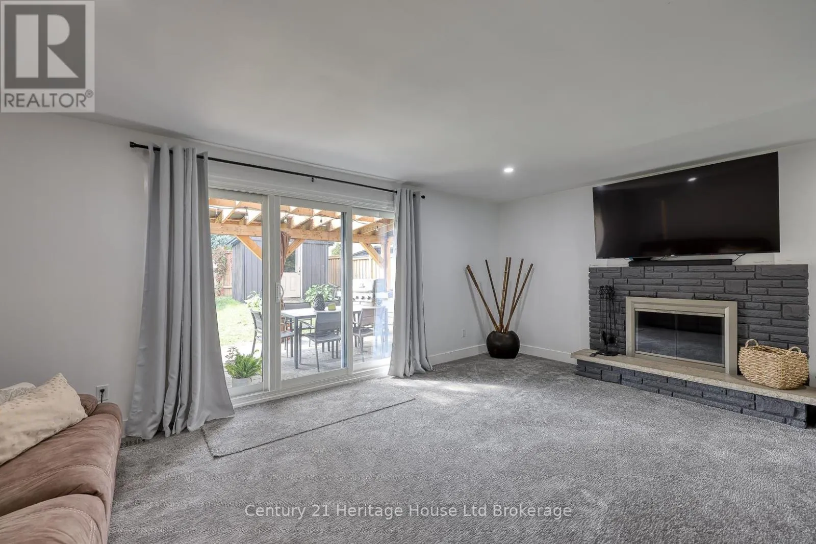 275 CARTIER DRIVE N
