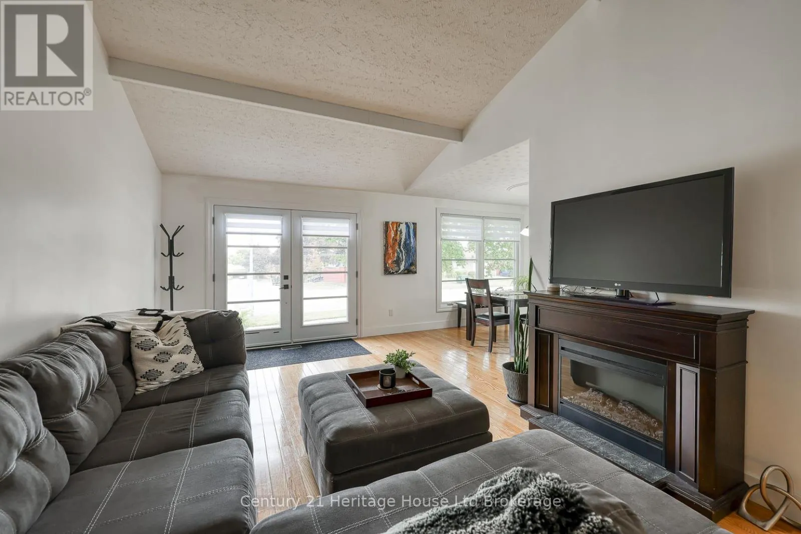 275 CARTIER DRIVE N