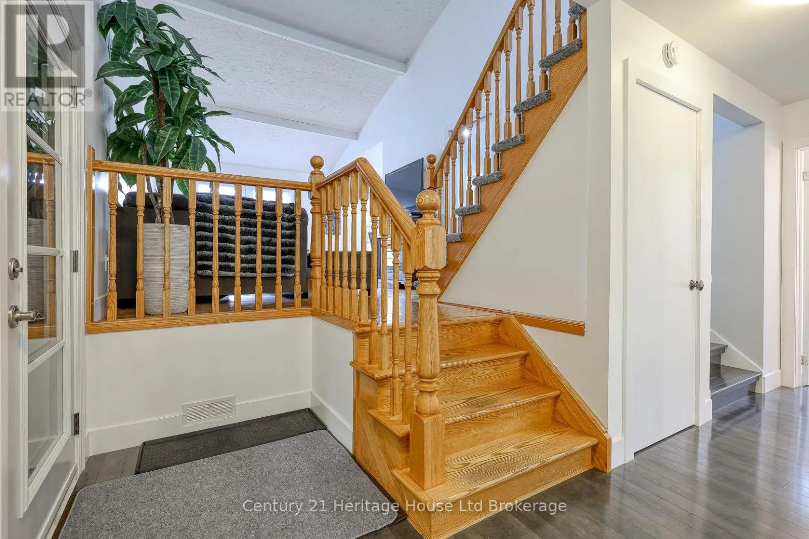 275 CARTIER DRIVE N