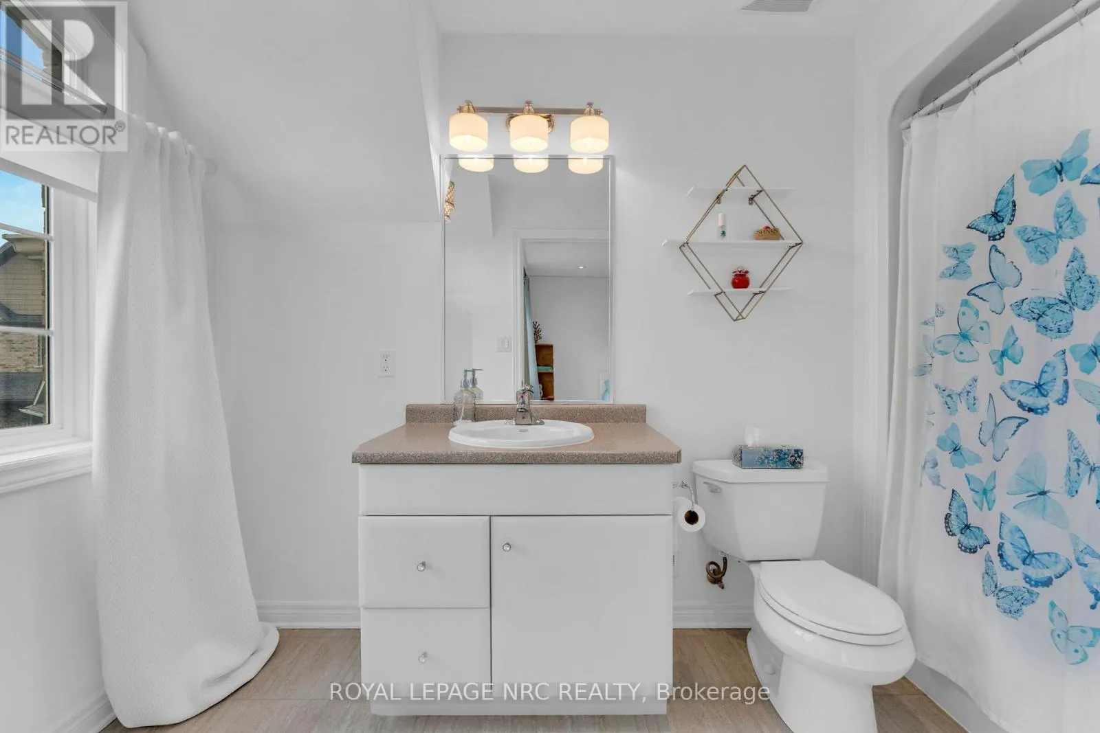 13 ALEX GRANT PLACE