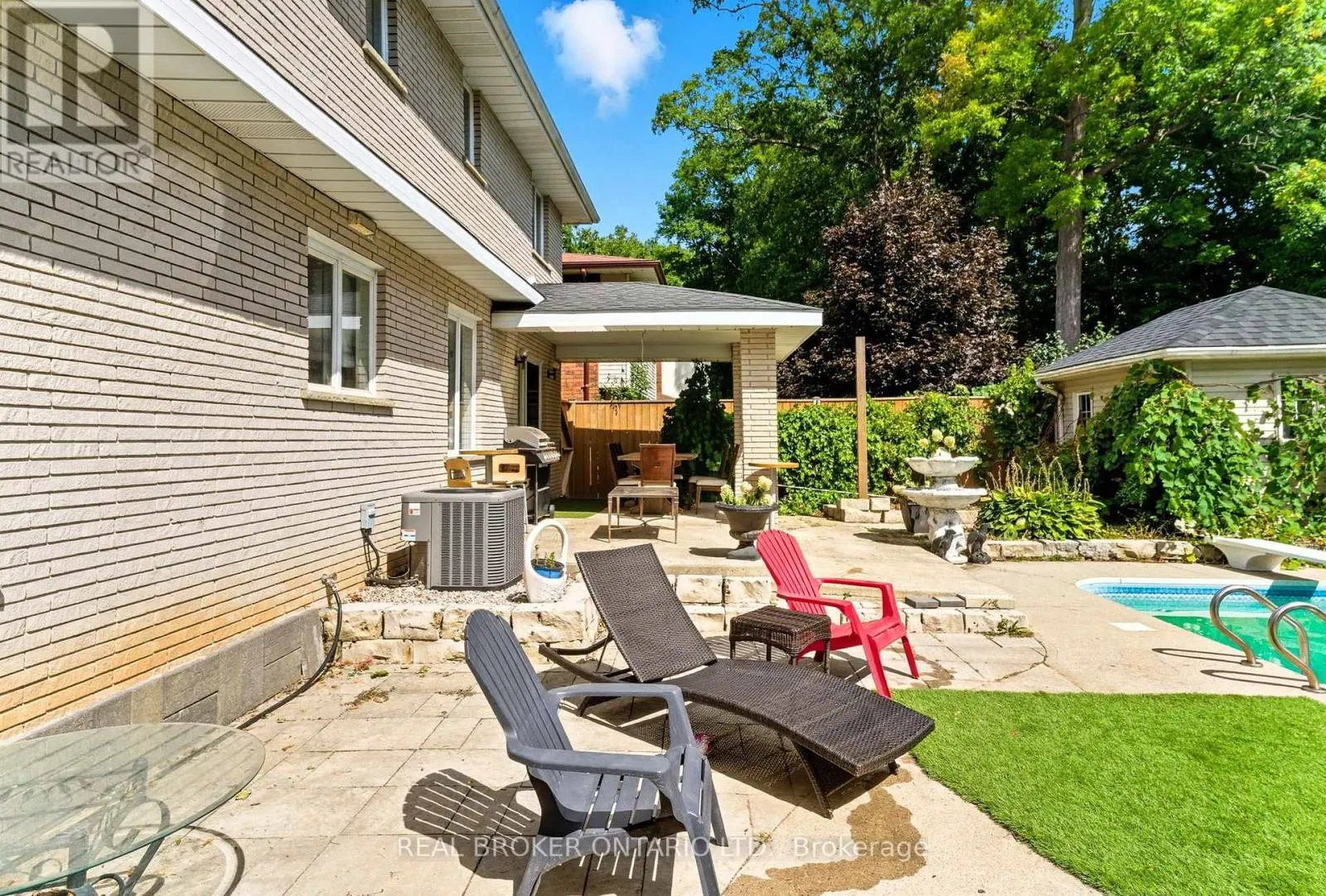 267 MEMORIAL DRIVE