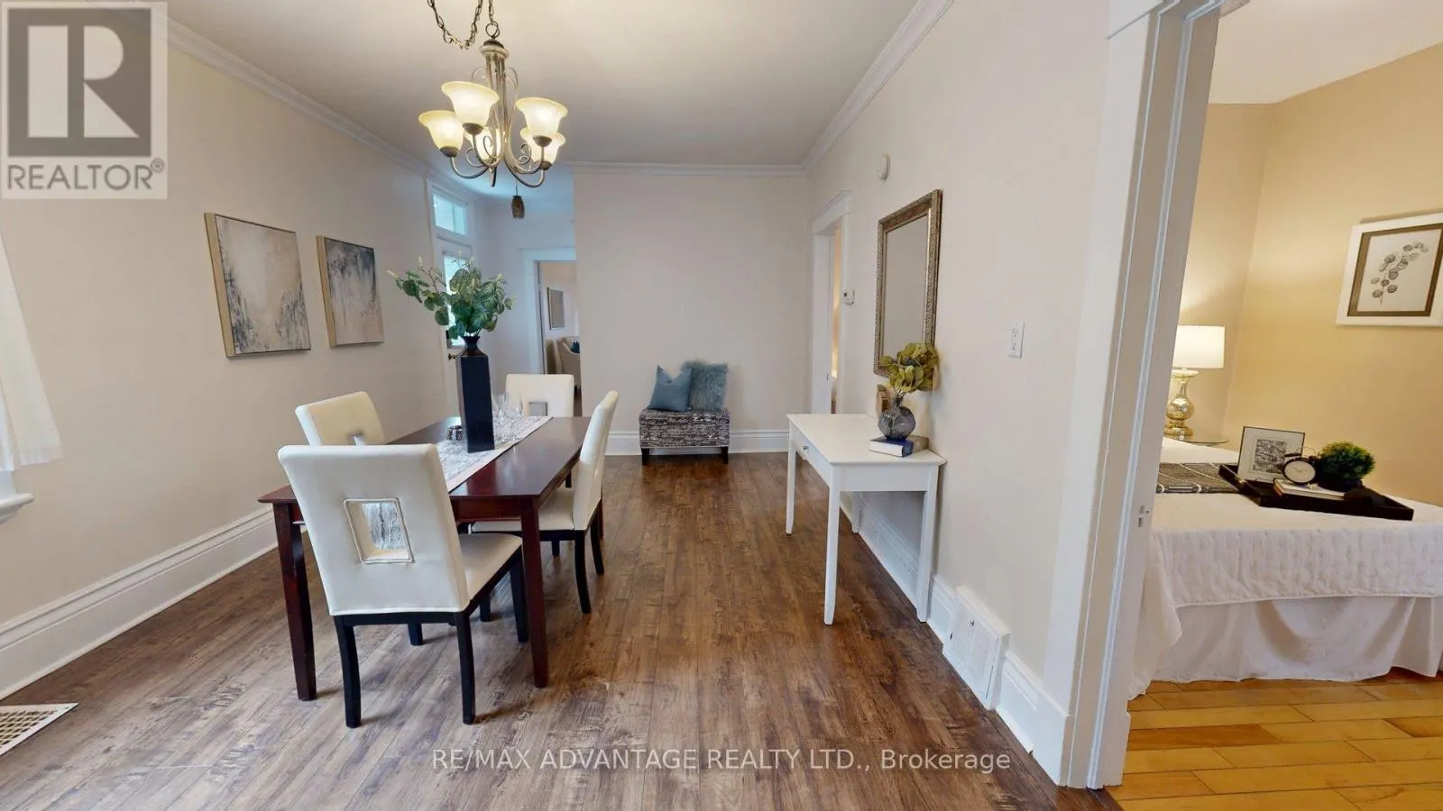 137 WOODWARD AVENUE