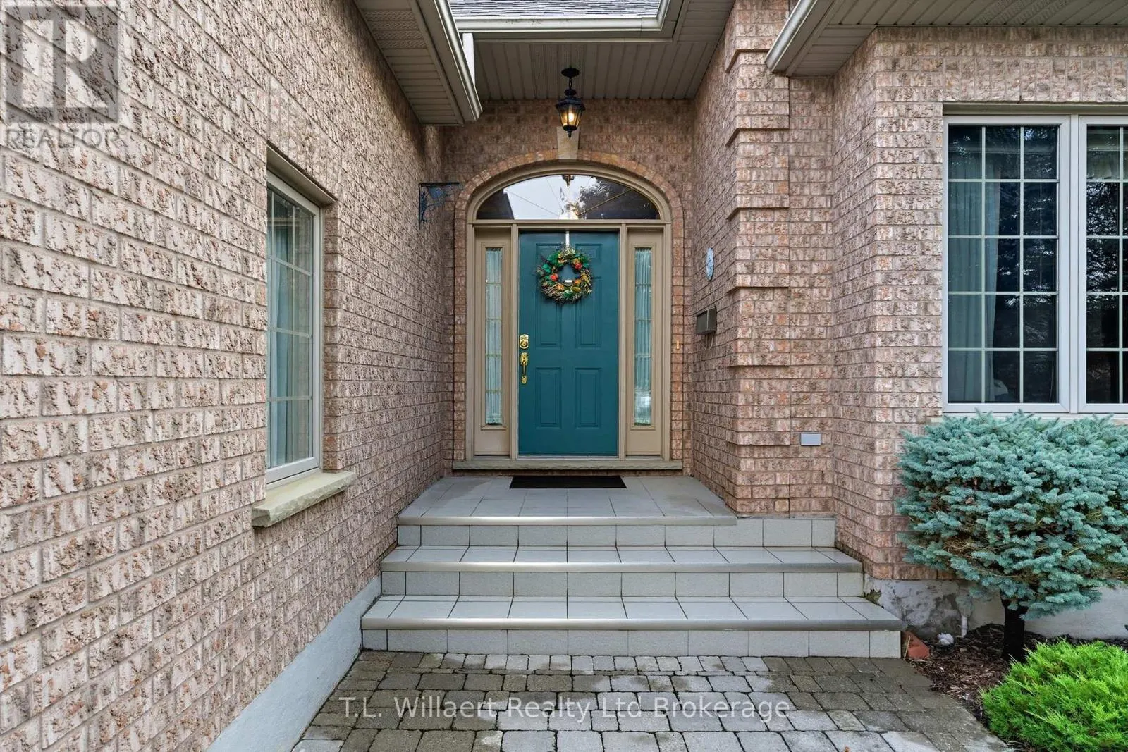 51 DEMEYERE AVENUE