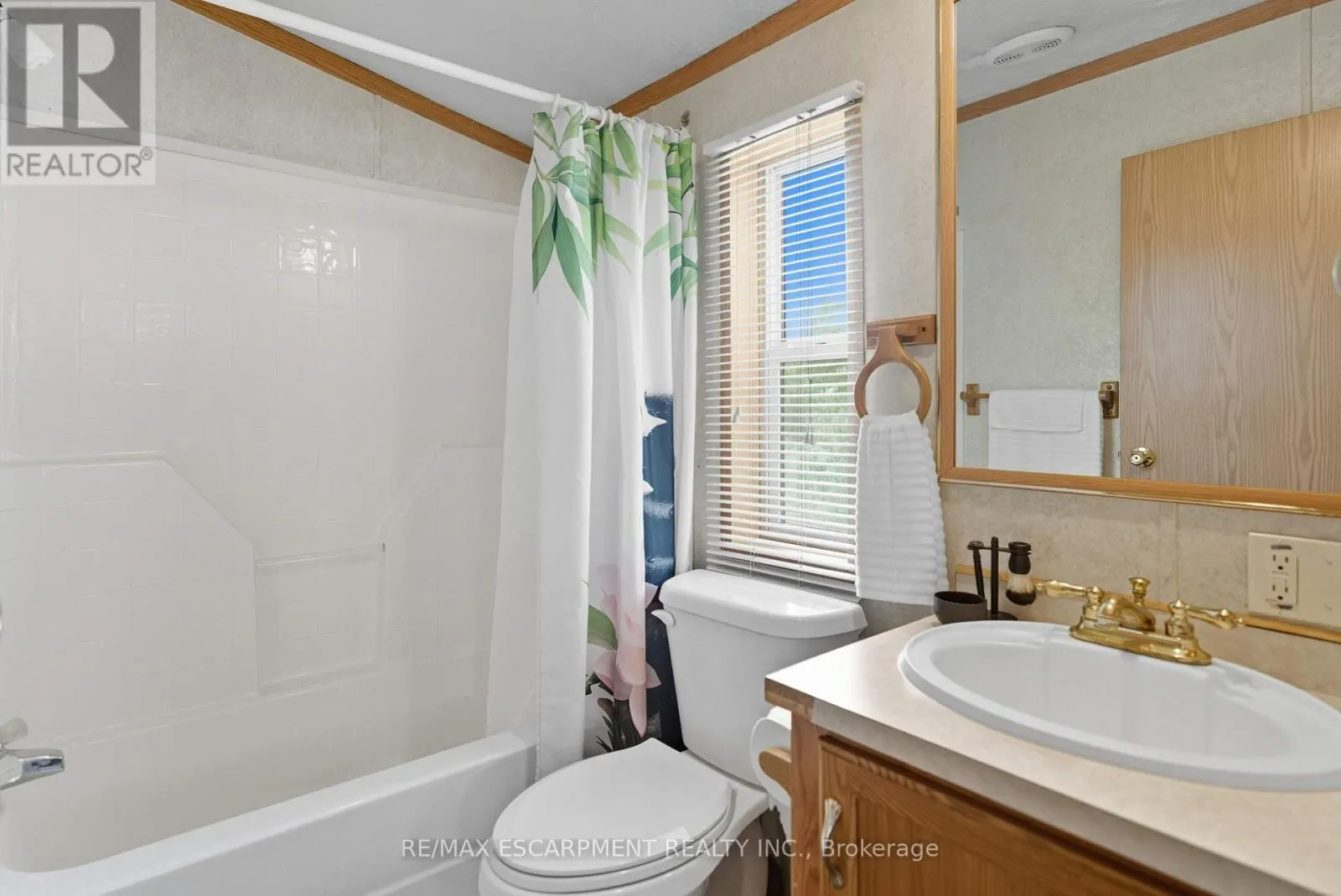 31 - 1294 8TH CONCESSION ROAD W