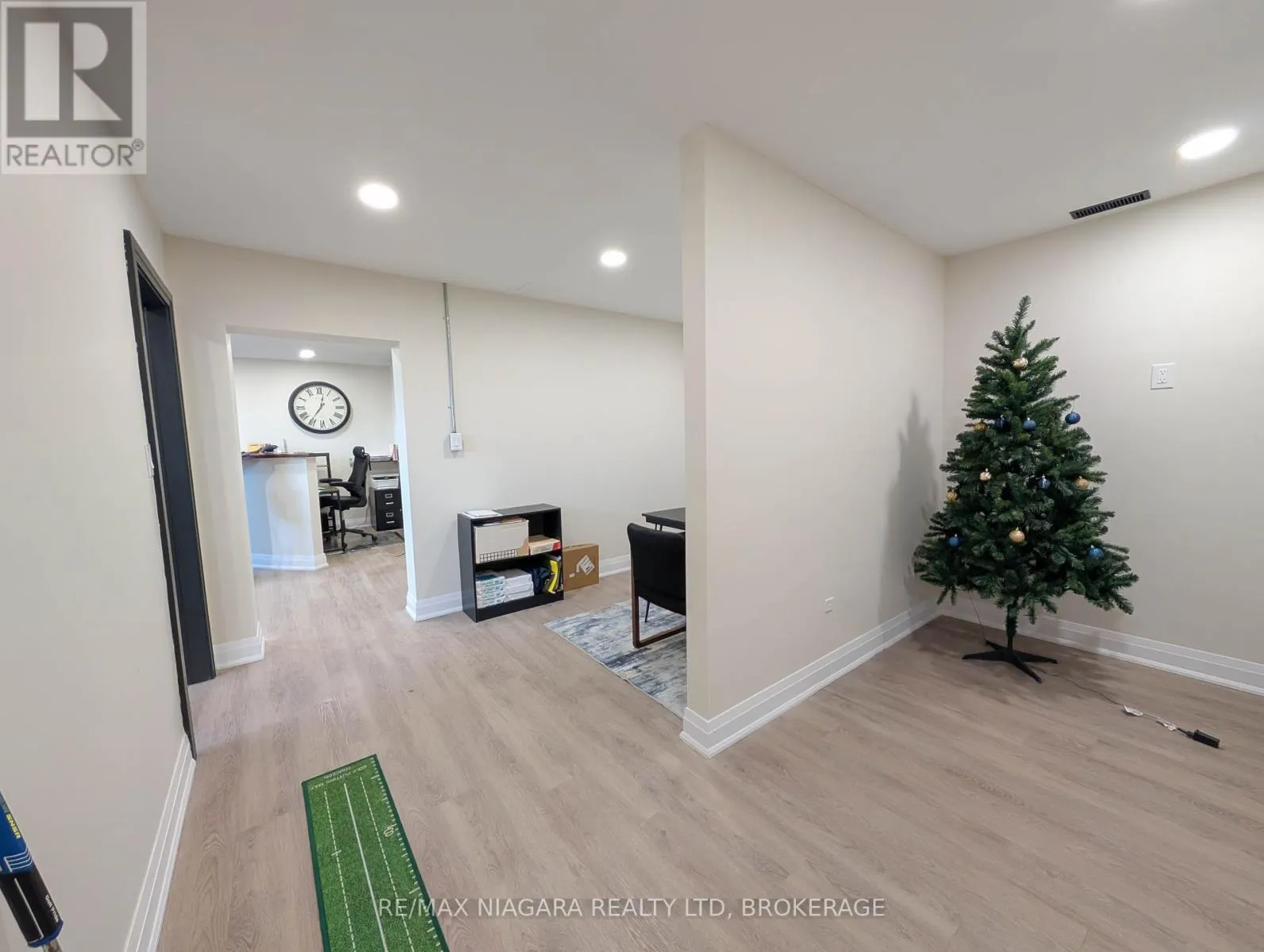 LOWER UNIT - 174 EASTCHESTER AVENUE, #Lower Unit