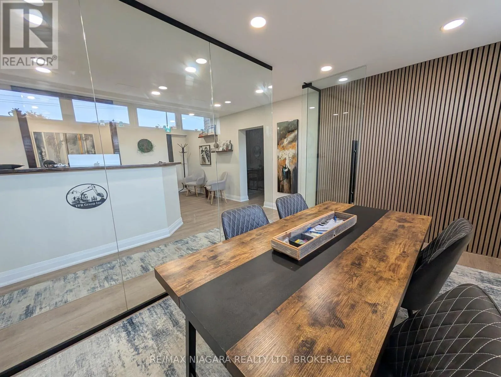 LOWER UNIT - 174 EASTCHESTER AVENUE, #Lower Unit