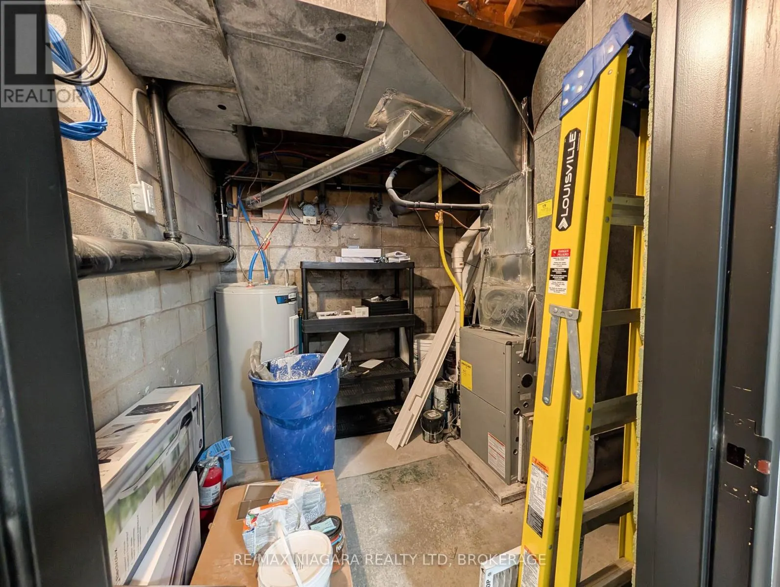 LOWER UNIT - 174 EASTCHESTER AVENUE, #Lower Unit