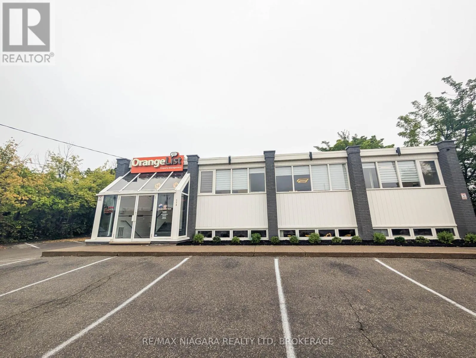 LOWER UNIT - 174 EASTCHESTER AVENUE, #Lower Unit