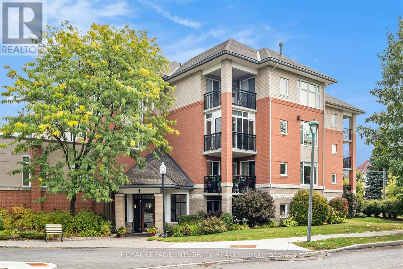 303 - 1 MERIDIAN PLACE