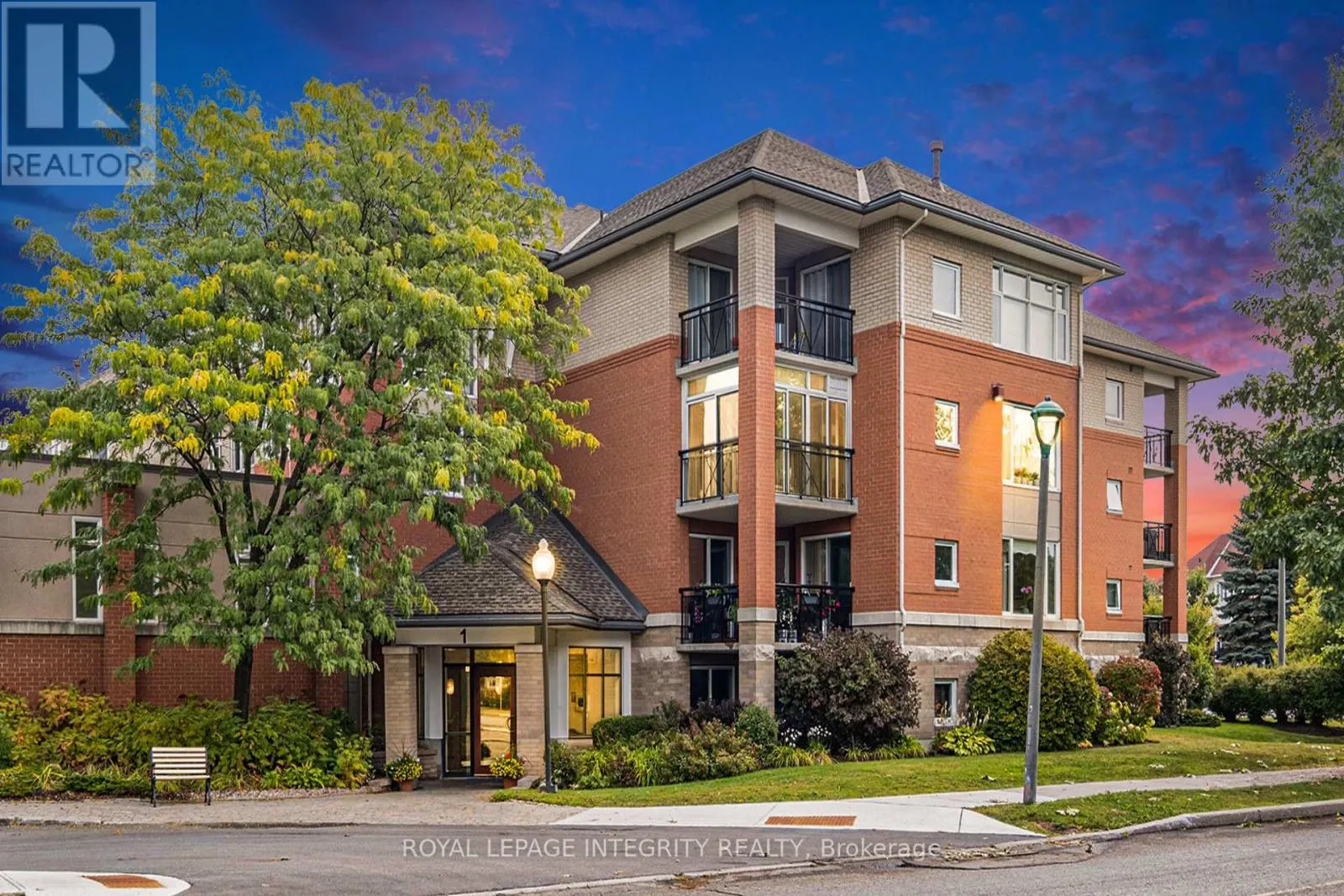 303 - 1 MERIDIAN PLACE