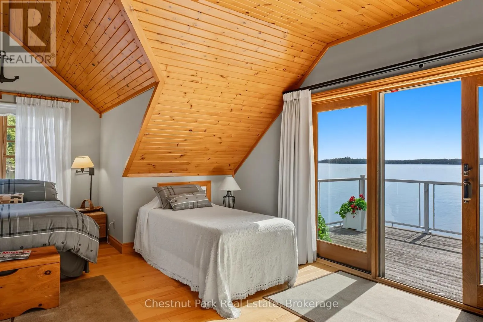 7 - 1092 SCARCLIFFE ROAD, #7